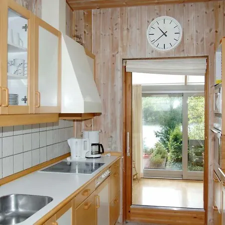 度假居 Sleeps 8 Wifi